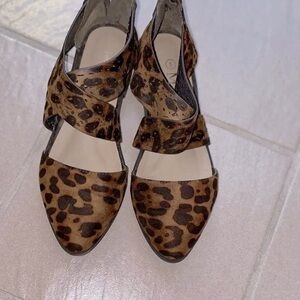 MATA ANIMAL PRINT SUEDE CRISS CROSS POINT TOE ZIP BACK FLATS SIZE 6